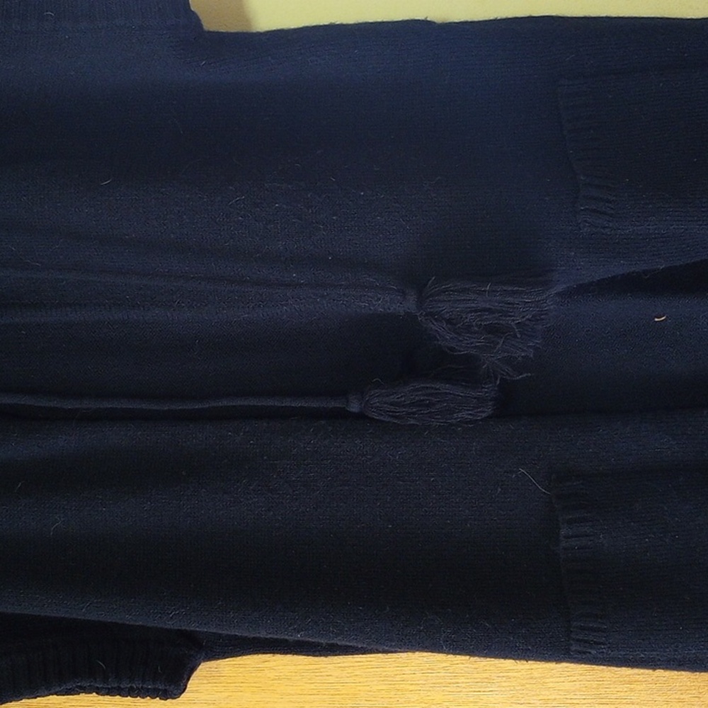 Classic Lady Large  Black Sleeveless Sweater, Tassel, Pockets - Picture 2 of 7